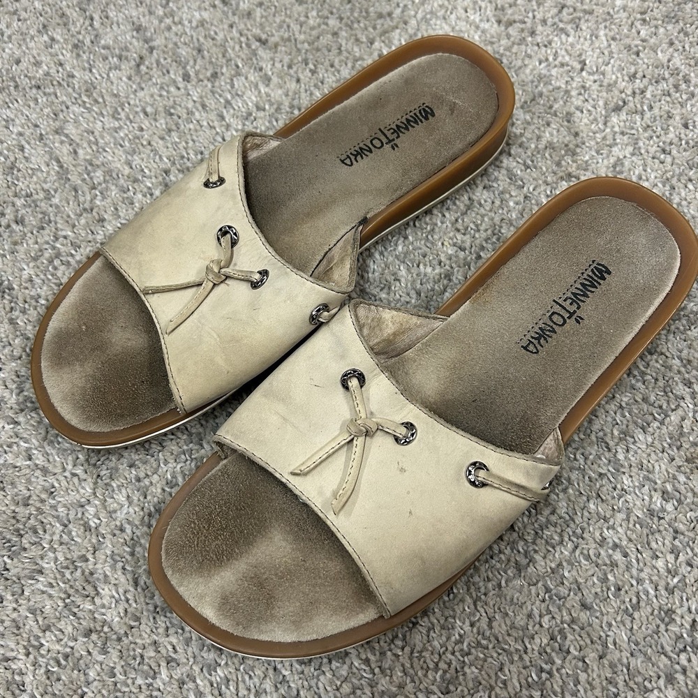 Minnetonka Sandals Women's 9 Leather Fringe Slip On Slides Beige‎